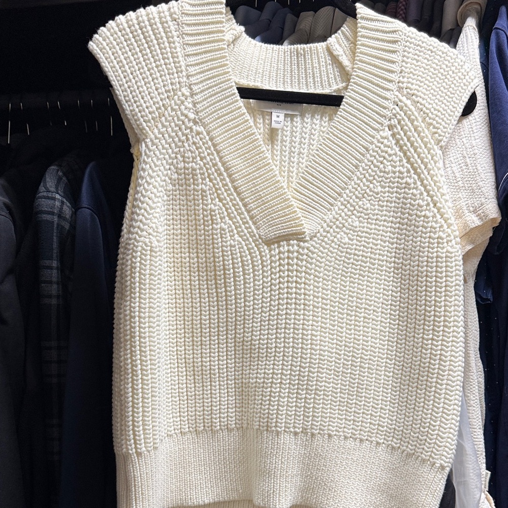Banana Republic Ivory V-Neck Sweater